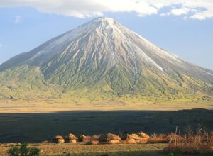 MOUNT OLDONYO LENGAI 0