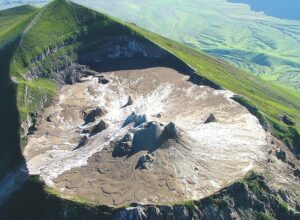 MOUNT OLDONYO LENGAI 07