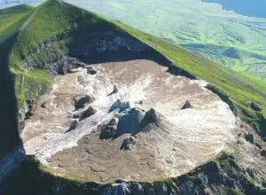 MOUNT OLDONYO LENGAI 07